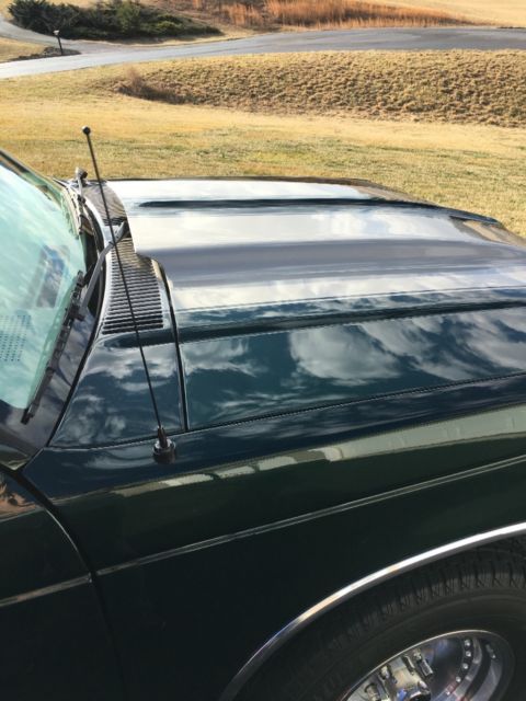 1989 Green Chevrolet S-10 Standard Cab Pickup