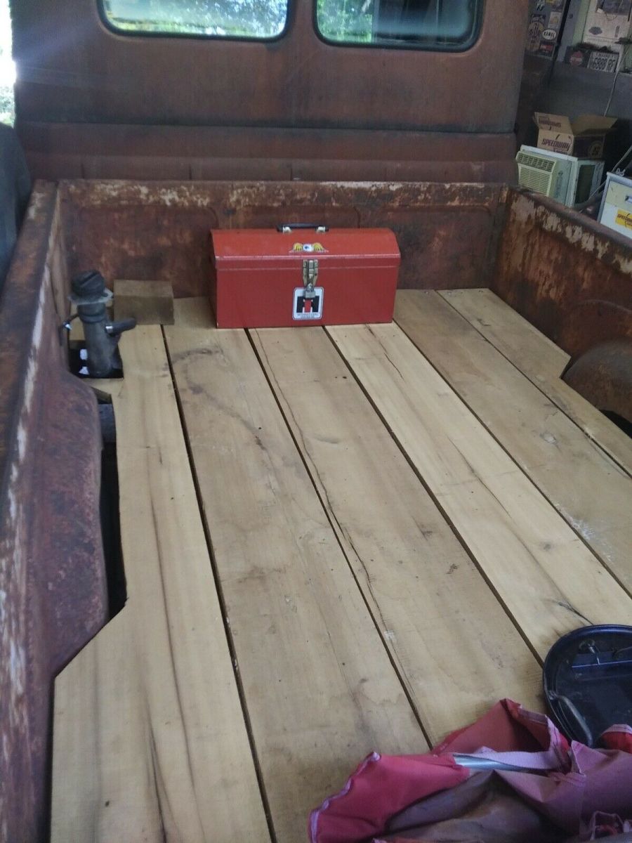 1989 Orange Chevrolet S10 Pickup