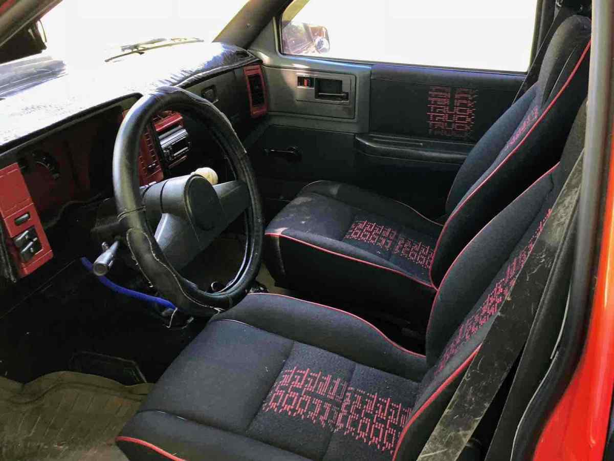 1989 Red Chevrolet S10 Pickup