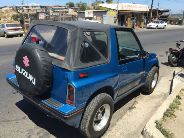 1989 Blue Chevrolet Tracker SUV