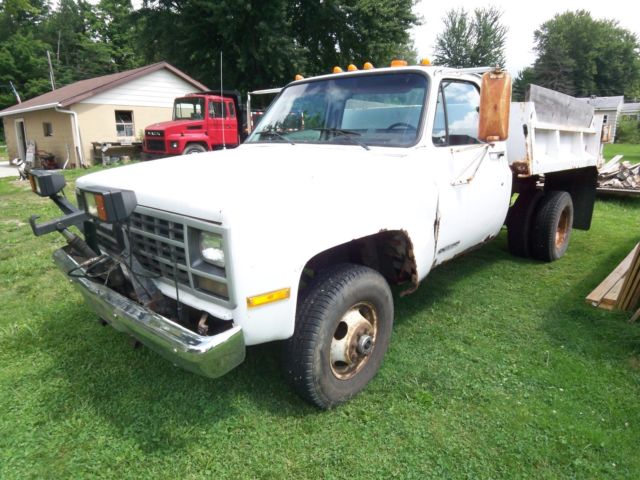 1989 White Chevrolet Other Pickups Dump Truck