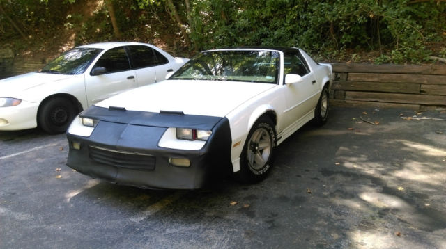1989 White Chevrolet Camaro t-top
