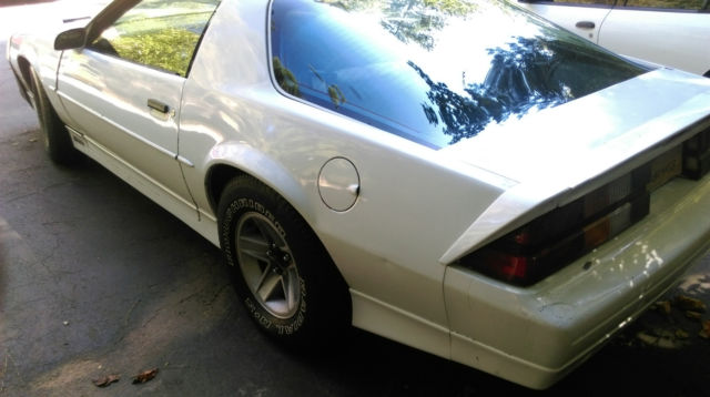 1989 White Chevrolet Camaro t-top