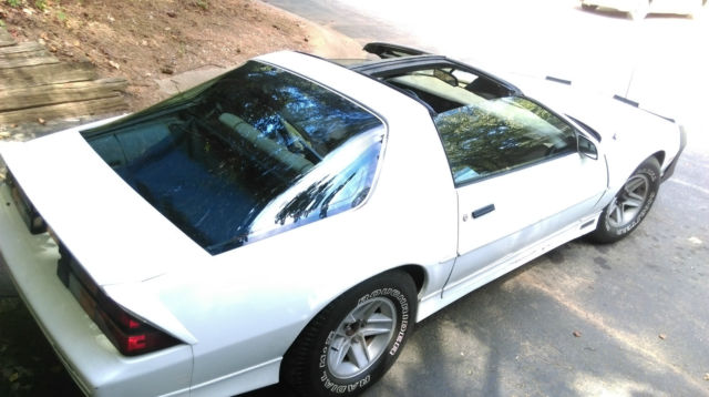 1989 White Chevrolet Camaro t-top