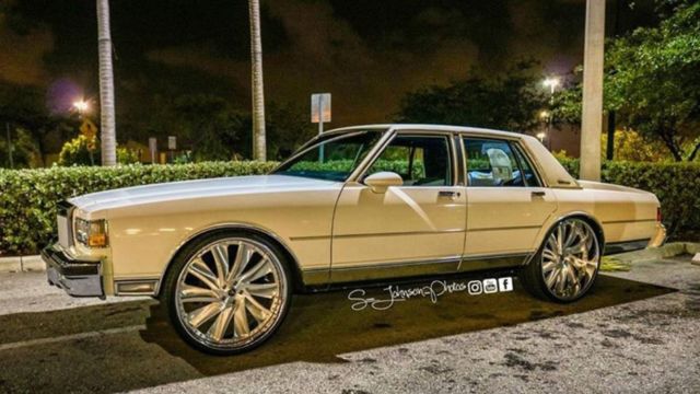 1989 White Chevrolet Capriceold Sedan