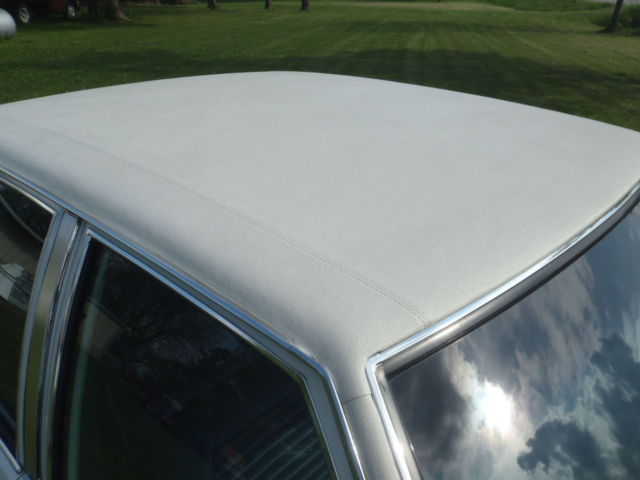 1989 White Chevrolet Capriceold Sedan