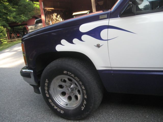 1989 White Chevrolet C/K Pickup 1500 Standard Cab Pickup