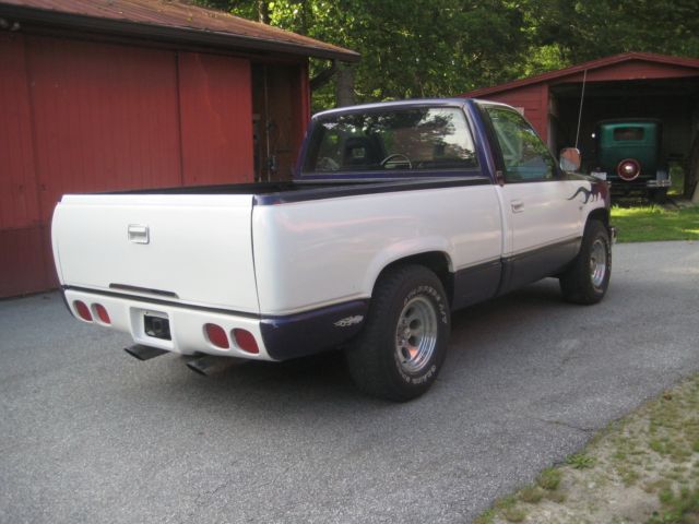 1989 White Chevrolet C/K Pickup 1500 Standard Cab Pickup