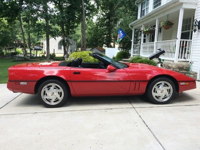 1989 Red Chevrolet Corvette Coupe