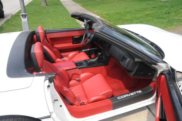 1989 White Chevrolet Corvette Convertible