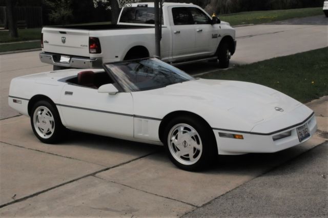 1989 White Chevrolet Corvette Convertible