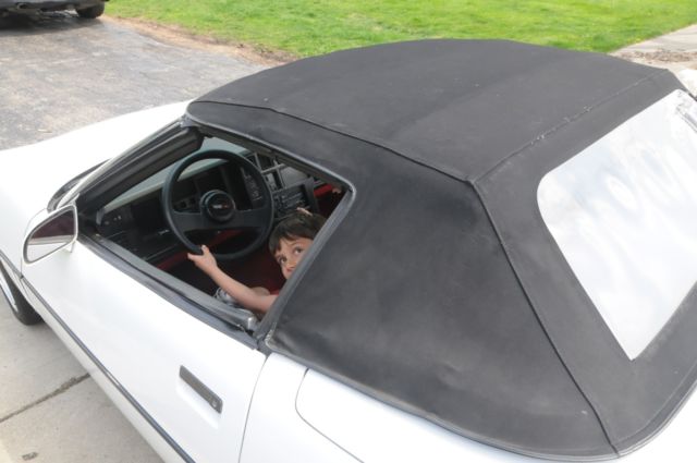 1989 White Chevrolet Corvette Convertible