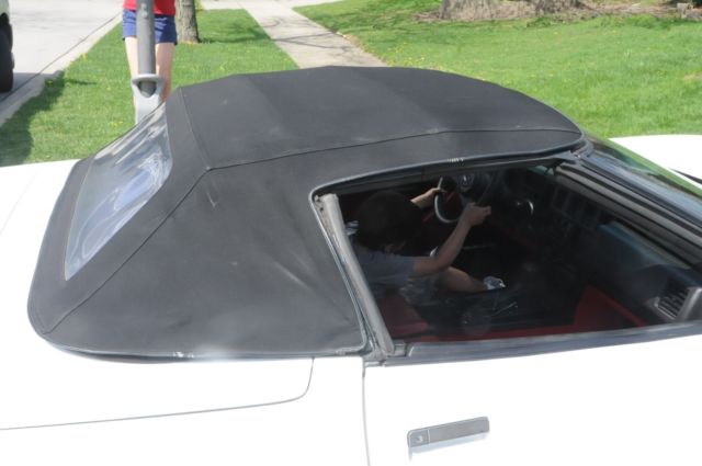 1989 White Chevrolet Corvette Convertible