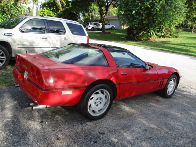 1989 Red Chevrolet Corvette
