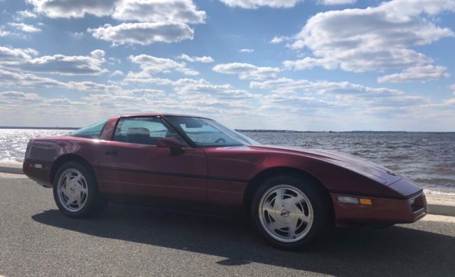 1989 Burgundy Chevrolet Corvette Coupe
