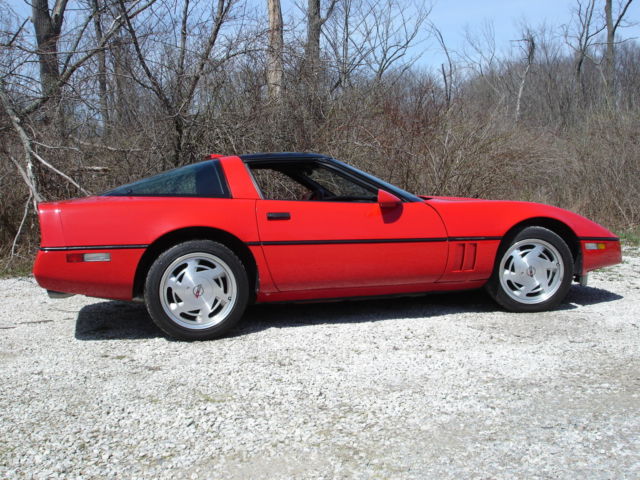 1989 Red Chevrolet Corvette Coupe
