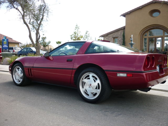 1989 DARK METALLIC RED Chevrolet Corvette Coupe