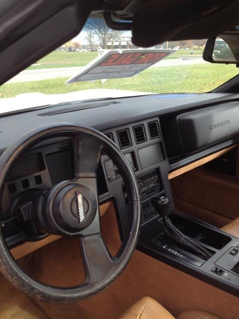 1989 White Chevrolet Corvette Coupe