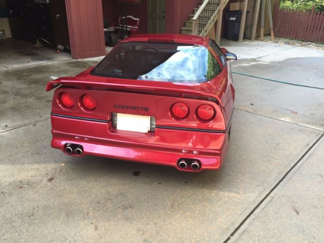 1989 Red Chevrolet Corvette