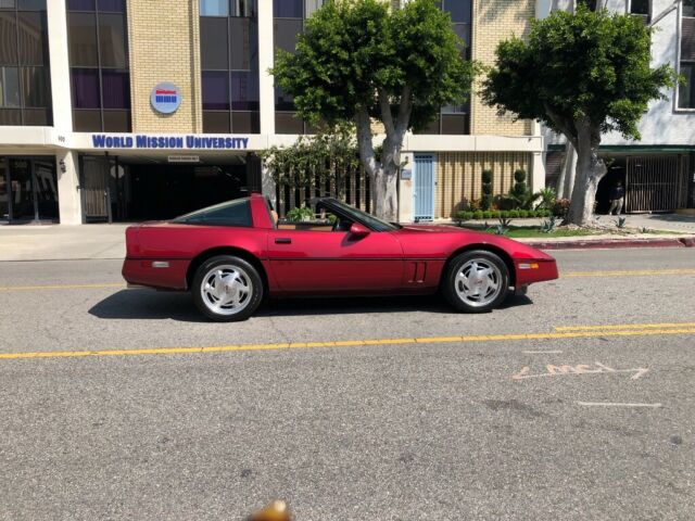 1989 Burgundy Chevrolet Corvette Coupe