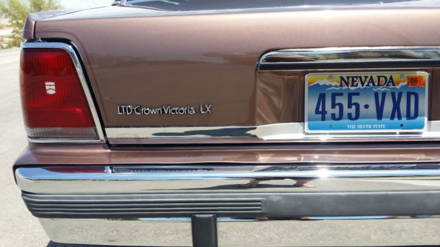 1989 Brown Ford Crown Victoria Sedan