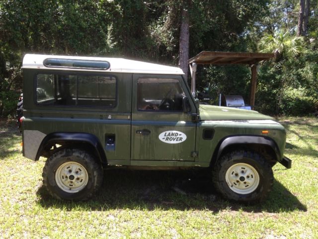 1989 Green Land Rover Defender