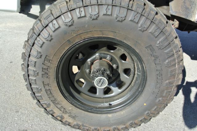 1989 White Dodge Ram 2500 Standard Cab Pickup