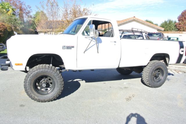 1989 White Dodge Ram 2500 Standard Cab Pickup
