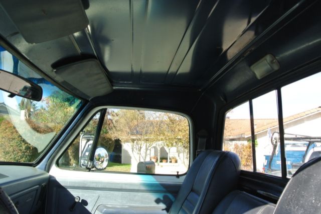 1989 White Dodge Ram 2500 Standard Cab Pickup