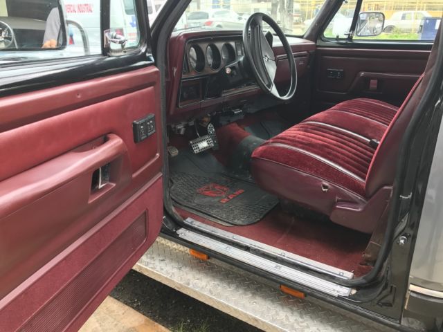1989 Black Dodge Power Wagon single cab