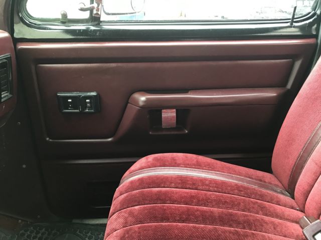 1989 Black Dodge Power Wagon single cab