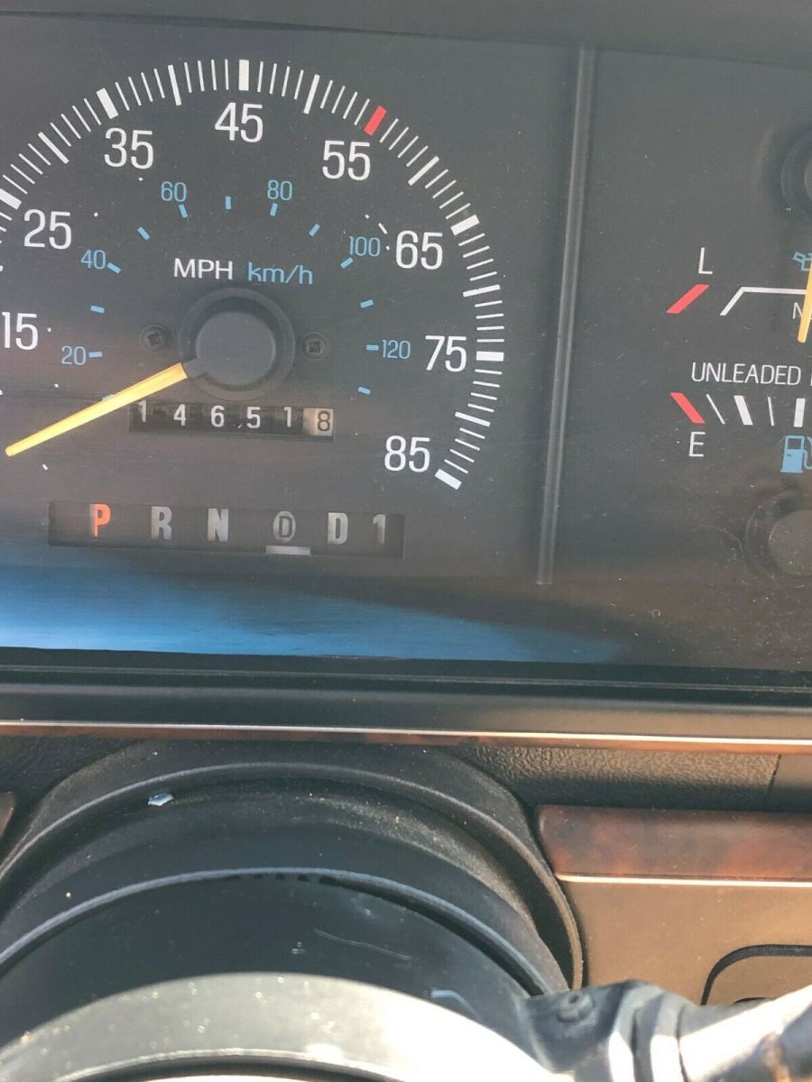 1989 LT Tan & Brown Ford F-150 Standard Cab Pickup