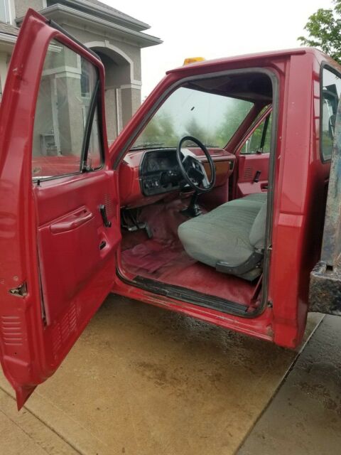 1989 Red Ford F-350