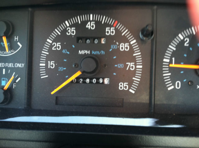 1989 Silver Ford F-150 Standard Cab Pickup