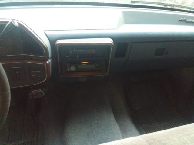 1989 Blue Ford F-250