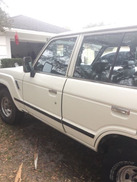 1989 White Toyota Land Cruiser SUV