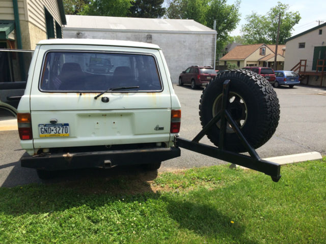 1989 white Toyota Land Cruiser suv