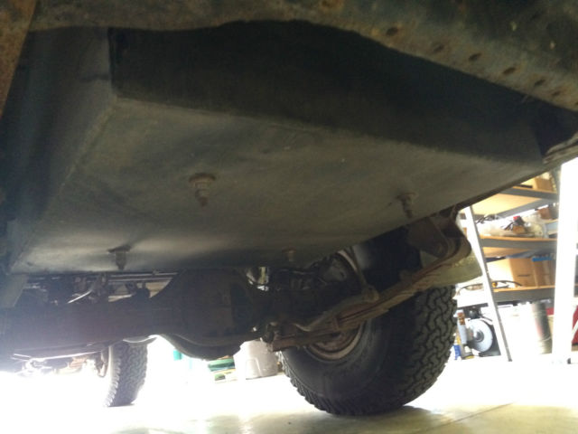 1989 white Toyota Land Cruiser suv