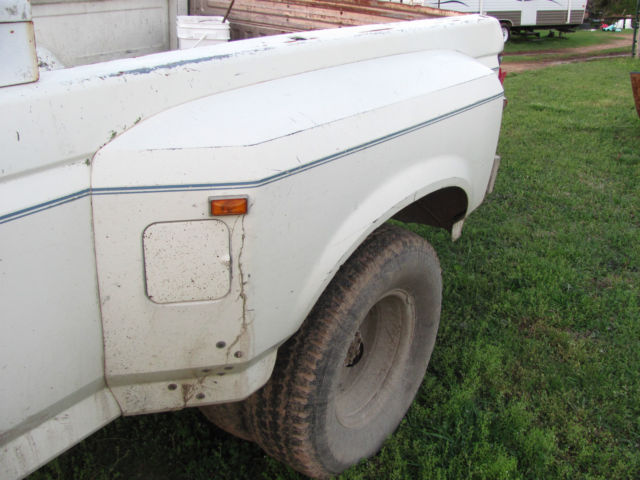 1989 White Ford F-350 Cab & Chassis