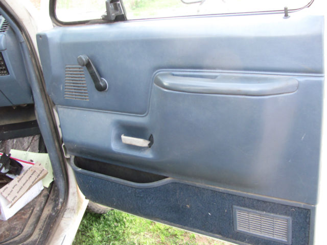 1989 White Ford F-350 Cab & Chassis