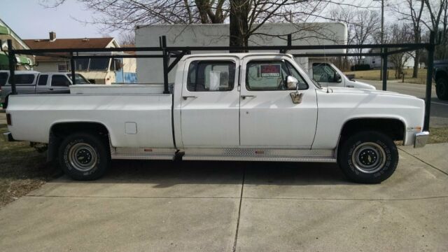 1989 white Chevrolet Other Pickups Crew Cab Pickup