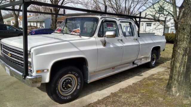 1989 white Chevrolet Other Pickups Crew Cab Pickup