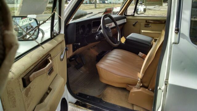 1989 white Chevrolet Other Pickups Crew Cab Pickup