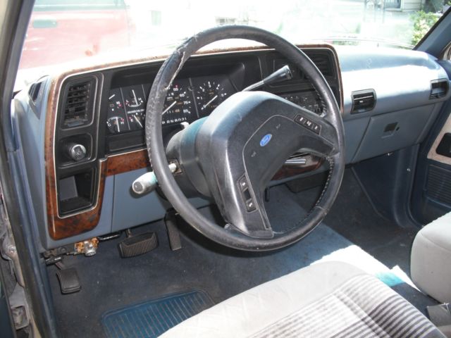 1989 Tan Ford Bronco II SUV