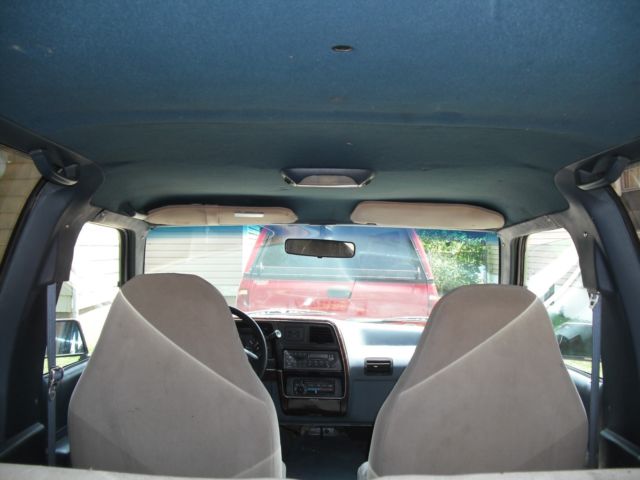 1989 Tan Ford Bronco II SUV