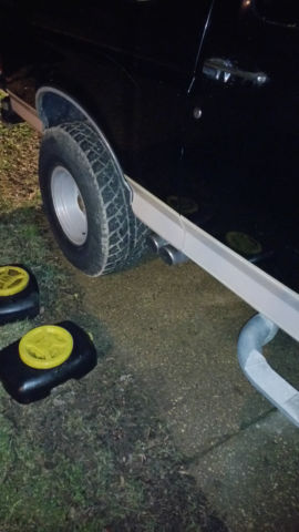 19890000 black Ford Bronco SUV