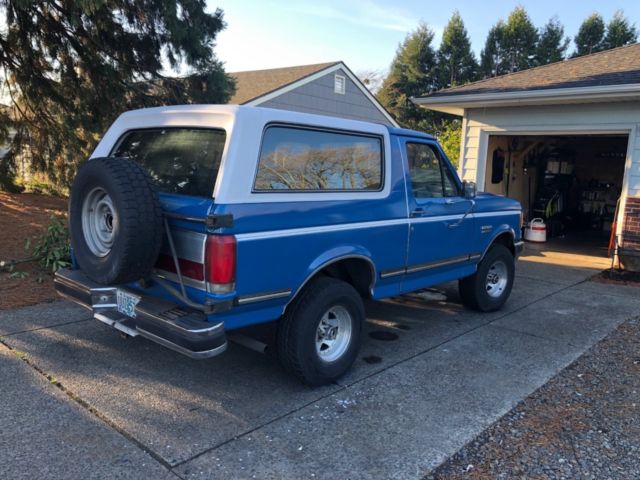 1989 Blue Ford Bronco SUV