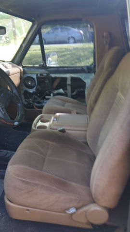 19890000 black Ford Bronco SUV