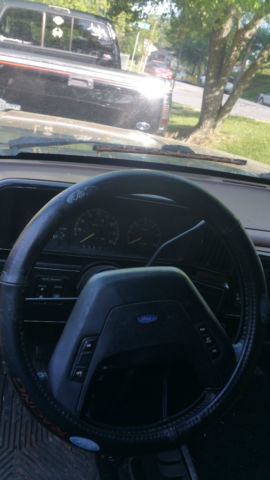 19890000 black Ford Bronco SUV