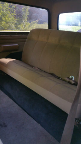 19890000 black Ford Bronco SUV